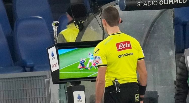 La IFAB aprueba nuevo reglamento para reducir la pérdida de tiempo en el futbol