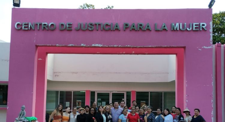 Detienen en Ciudad del Carmen a mujer tras viralizarse videos de agresión contra su bebé de 10 meses