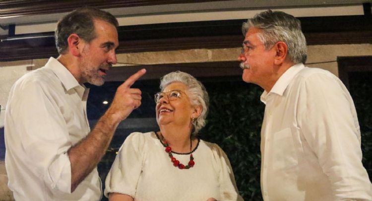 Surge nuevo frente contra la reforma electoral de la 4T; convocan exconsejeros y opositores