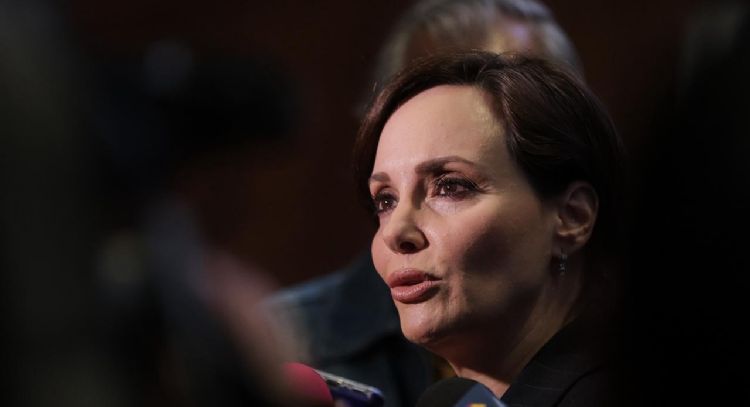 "Yo me arreglo en mi casa": Lilly Téllez niega saber sobre salón de belleza en el Senado