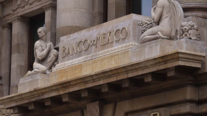 Banxico congela la tasa en medio del debate por su credibilidad