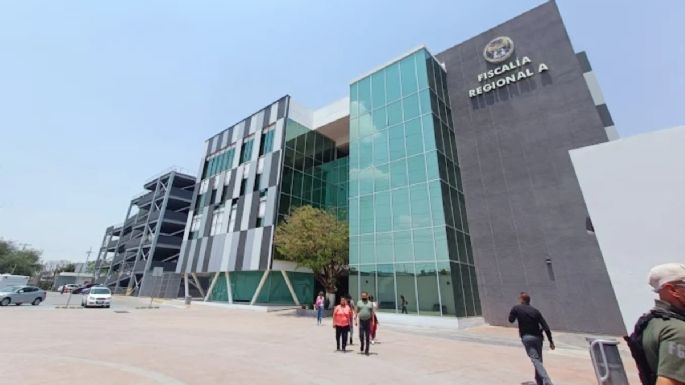 Arrojan cuerpo calcinado frente a sede en León de la Fiscalía de Guanajuato