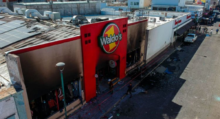 Vinculan a proceso a otros dos acusados por el incendio en tienda Waldo’s de Hermosillo