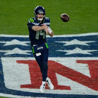 Seahawks conquistan el Super Bowl gracias a su impenetrable defensa, vencen 29-13 a Patriots