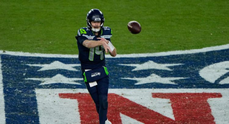 Seahawks conquistan el Super Bowl gracias a su impenetrable defensa, vencen 29-13 a Patriots