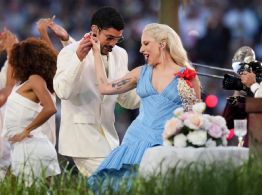 Respaldo latino a Bad Bunny en el Super Bowl: Ricky Martin, Karol G, Pedro Pascal y una Gaga salsera