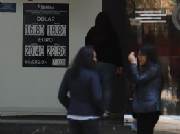 Peso gana a pesar de datos de inflación
