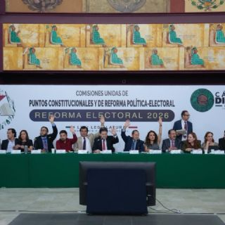 Sin los votos del PT y PVEM, Morena aprueba en comisiones el dictamen de la reforma electoral
