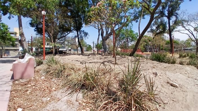 Protestas del 8M exhiben simulación de obra del gobierno de Guadalajara para el Mundial de futbol