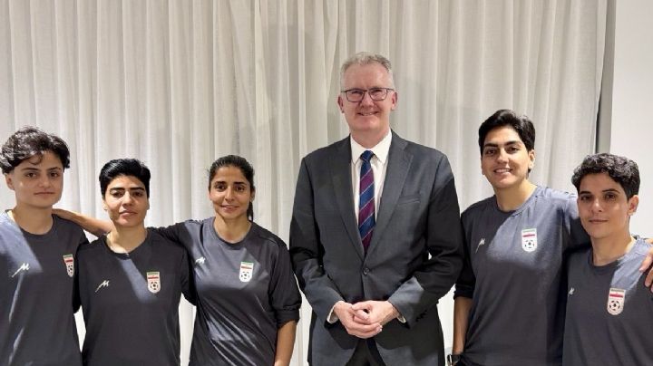 Australia concede asilo a 5 jugadoras de selección femenil iraní de futbol