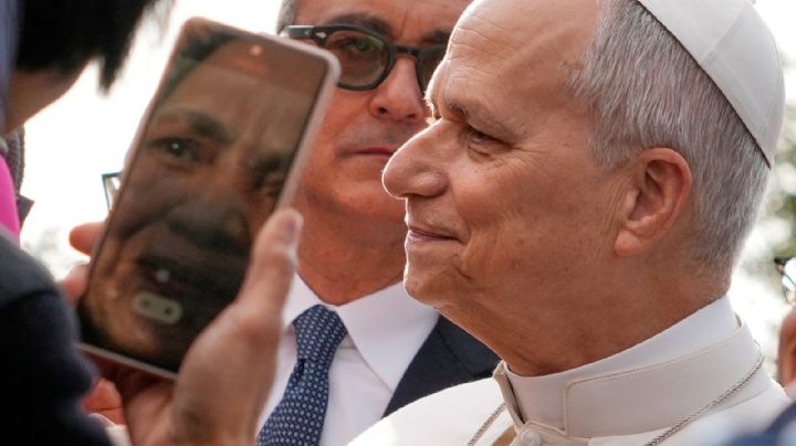 El Papa León XIV anuncia la renuncia de obispo de San Diego acusado de malversar fondos