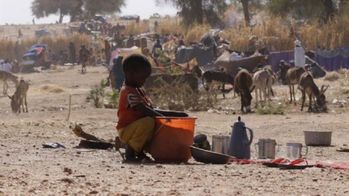 Dron con explosivos golpea escuela y centro médico en Sudán; deja 17 muertos, la mayoría niñas