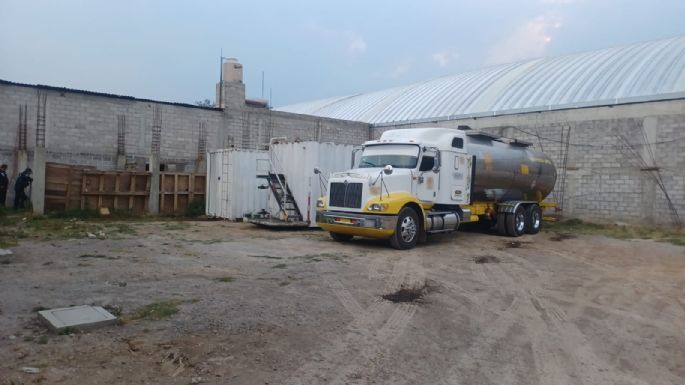 Aseguran predio con 100 mil litros de huachicol en Tultepec; presumen que lo operaba el CJNG