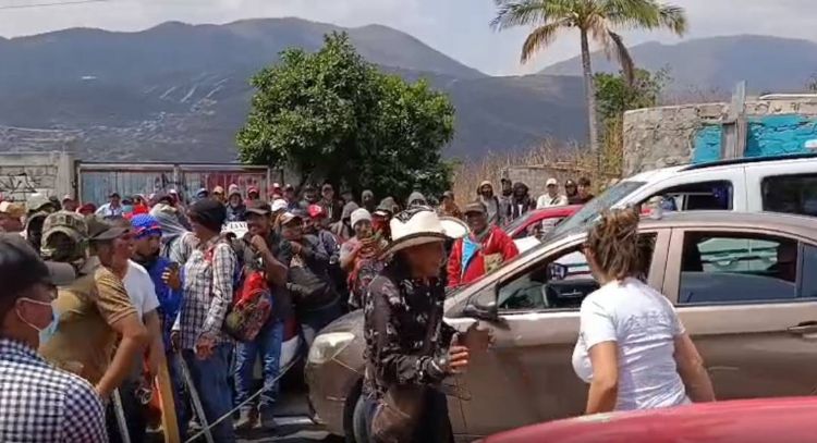 Bloqueo en Autopista del Sol: pobladores de la Sierra exigen médicos y obras de infraestructura