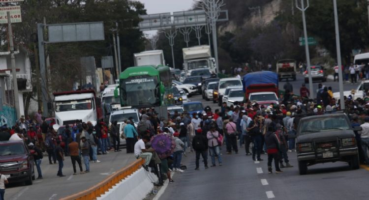 Levantan bloqueo en Autopista del Sol; duró más de nueve horas
