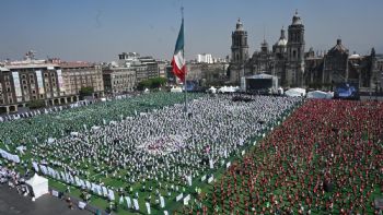 CDMX establece Récord Guinness con la clase de futbol más grande del mundo (Videos)