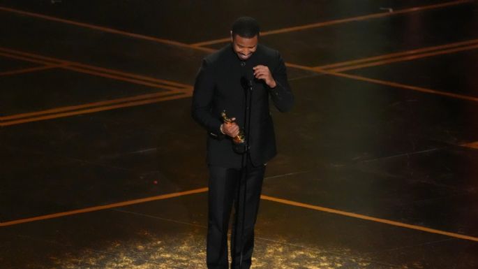 Michael B. Jordan gana el premio a mejor actor por “Pecadores”, llevándose a casa su primer Oscar