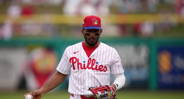 MLB suspende 80 juegos a Johan Rojas, de los Philadelphia Phillies, tras prueba antidopaje