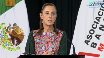 Sheinbaum admite ante banqueros que a México le falta crecer económicamente