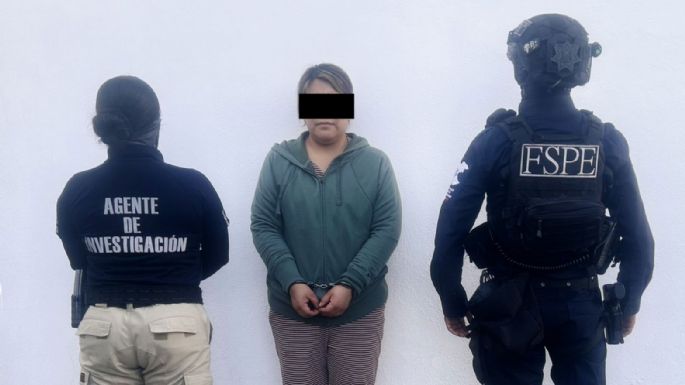 Detienen a mujer policía acusada de filtrar información a un grupo delictivo en Guanajuato