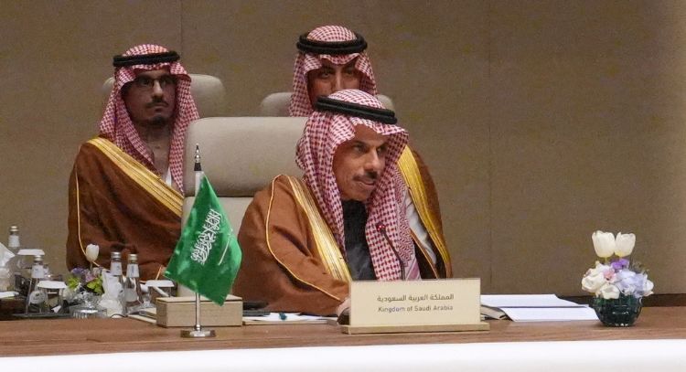 Israel dice que ya no atacará yacimiento iraní de gas natural