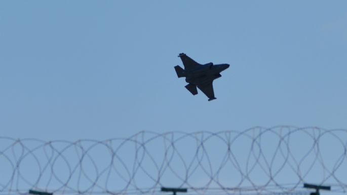 La guerra de EU e Israel contra Irán arrastra a Europa: bases en alerta y evacuación de ciudadanos