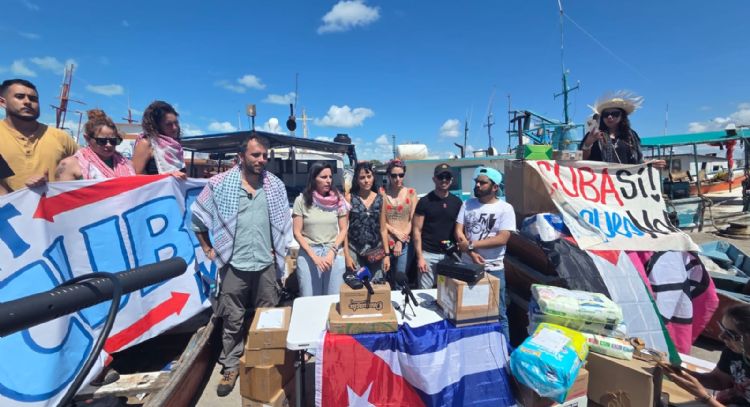 Barco con ayuda humanitaria de la Global Sumud Flotilla sale de Yucatán a Cuba