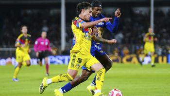 Pumas derrota 1-0 al América con un penalti en tiempo de descuento (Video)