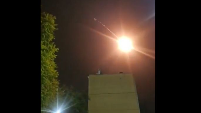 Irán ataca Dimona, ubicación de las principales instalaciones nucleares israelíes (Video)