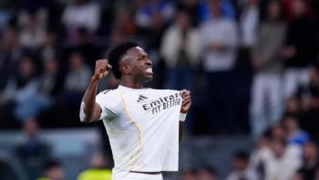 Real Madrid venció 3-2 al Atlético de Madrid en La Liga; Vinícius anotó dos goles