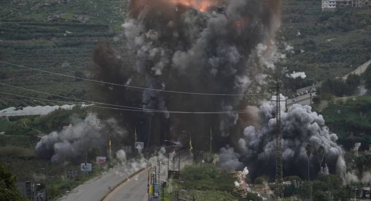 Irán amenaza con cerrar el estrecho de Ormuz y atacar centrales eléctricas tras ultimátum de Trump