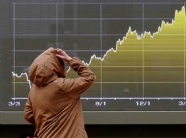 Los mercados se disparan y los futuros del petróleo caen tras anuncio de Trump de avances con Irán