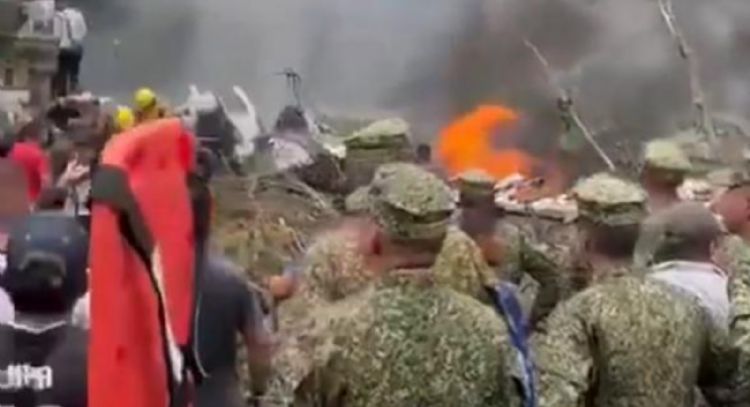 Se estrella avión militar en el suroeste de Colombia con 114 personas a bordo (Video)