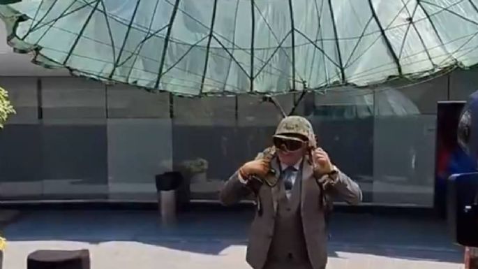 Saúl Monreal porta equipo de paracaidismo para reconocer a la Marina