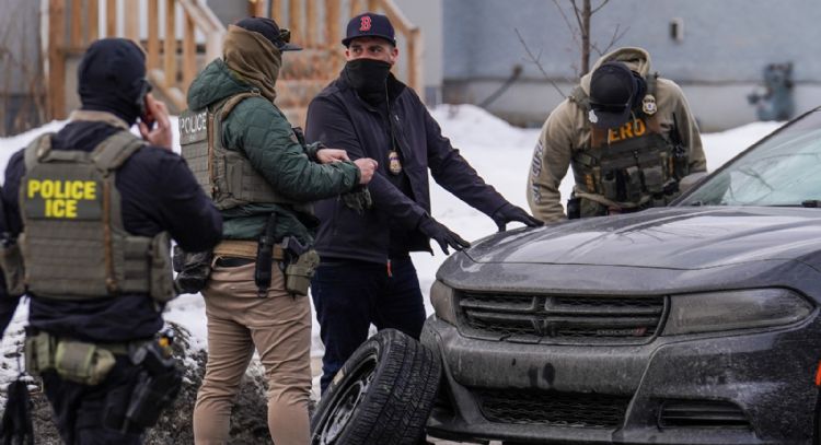 Minnesota exige al gobierno de Trump por retener pruebas de tiroteos en redadas migratorias