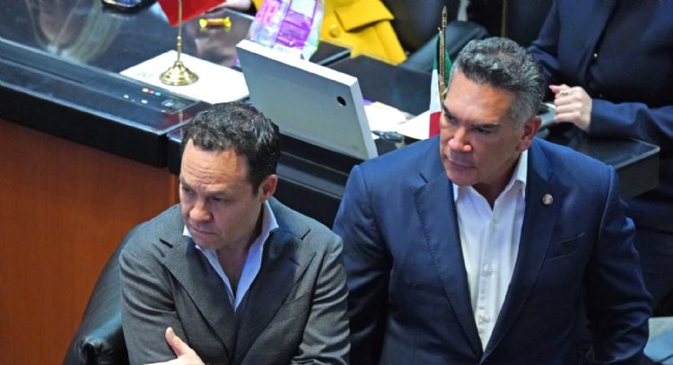 PRI y MC reconocen al PT por no apoyar el dictamen de "Plan B"