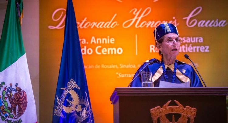 Otorgan doctorado honoris causa a Annie Pardo Cemo, madre de Claudia Sheinbaum