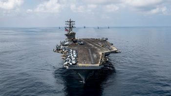 Funcionarios de Sedena, Marina y SRE visitan el portaaviones estadunidense USS Nimitz