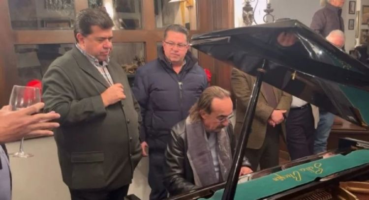 El diputado Pedro Haces organiza lujosa fiesta privada con concierto de Raúl Di Blasio (Video)