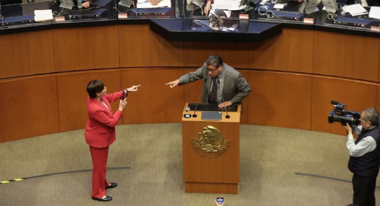 “¡Demuéstreme que yo soy narco!”: Saúl Monreal y Lilly Téllez chocan durante debate del Plan B