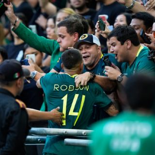 Bolivia remonta y elimina a Surinam en repesca para seguir soñando con su segundo Mundial