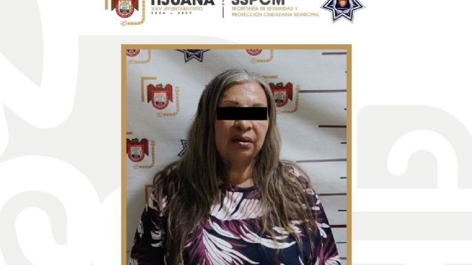 Mujer mayor roba casi 11 mil pesos a una señora de la tercera edad en una tienda de Tijuana