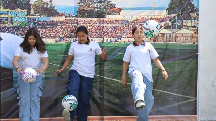 Secretaría de las Mujeres invita a concurso de dominadas de balón para ganar boleto del Mundial