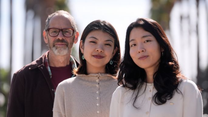 Estudio alerta sobre chatbots “obsequiosos” que refuerzan malas decisiones y dañan relaciones