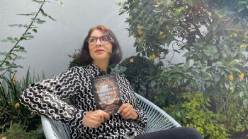 La poeta Kyra Galván será homenajeada en el Festival Primavera Bonita 2026