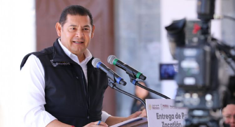 Armenta pide huella ambiental a activistas que se manifestaron contra el Cablebús en Puebla