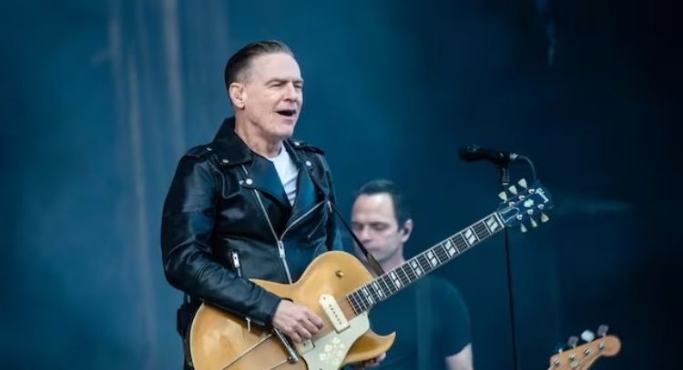 Bryan Adams llena de nostalgia y de reinvención la Arena CDMX (Videos)