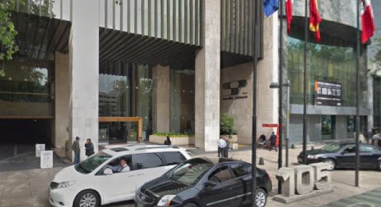 Hombre muere tras caer del piso 21 de un hotel en Paseo de la Reforma