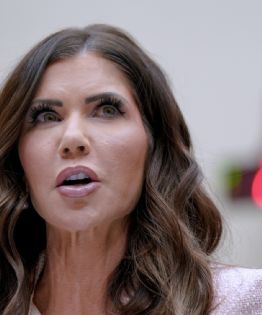 Trump anuncia que reemplazará a Kristi Noem al frente de Seguridad Interior por el senador Mullin