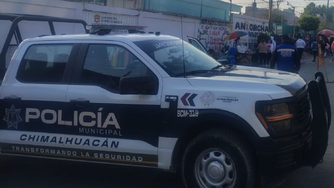 Encuentran el cuerpo de un hombre flotando en canal de aguas negras en Chimalhuacán